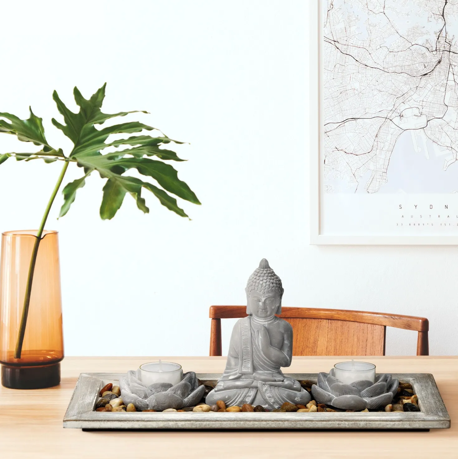 Buddha mit Teelichthalter und Dekosteinen