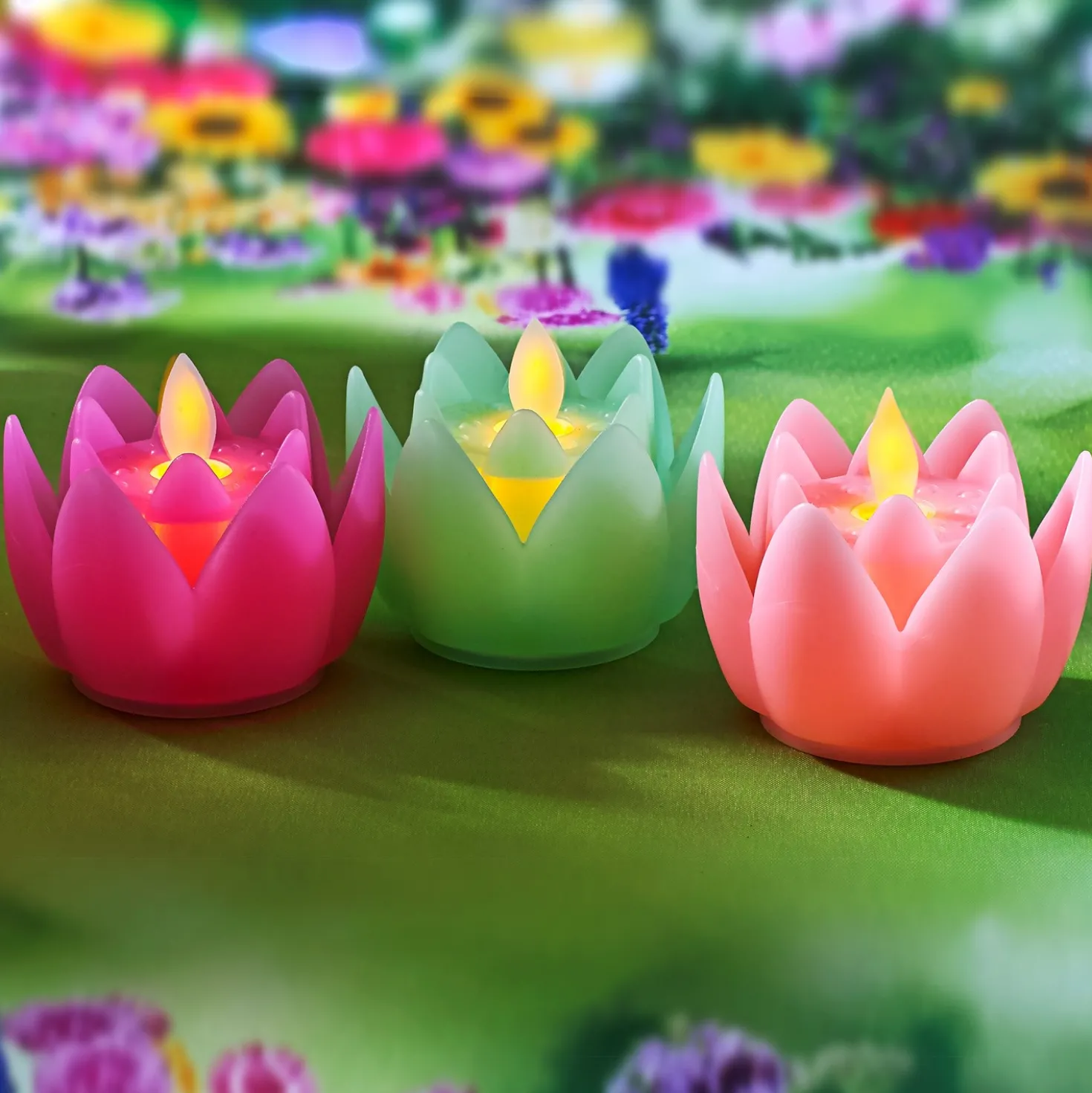 LED Teelicht "Blüte" grün