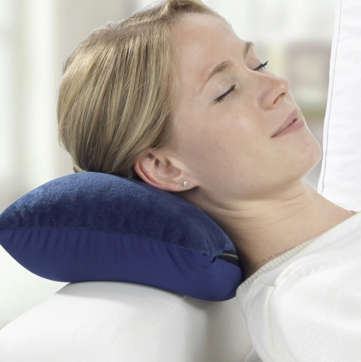 Maximex Reisekissen mit Nackenstütze 2-in-1