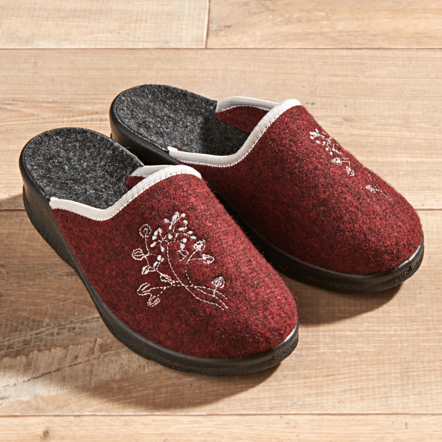 Pantoffel "Cara" bordeaux-schwarz