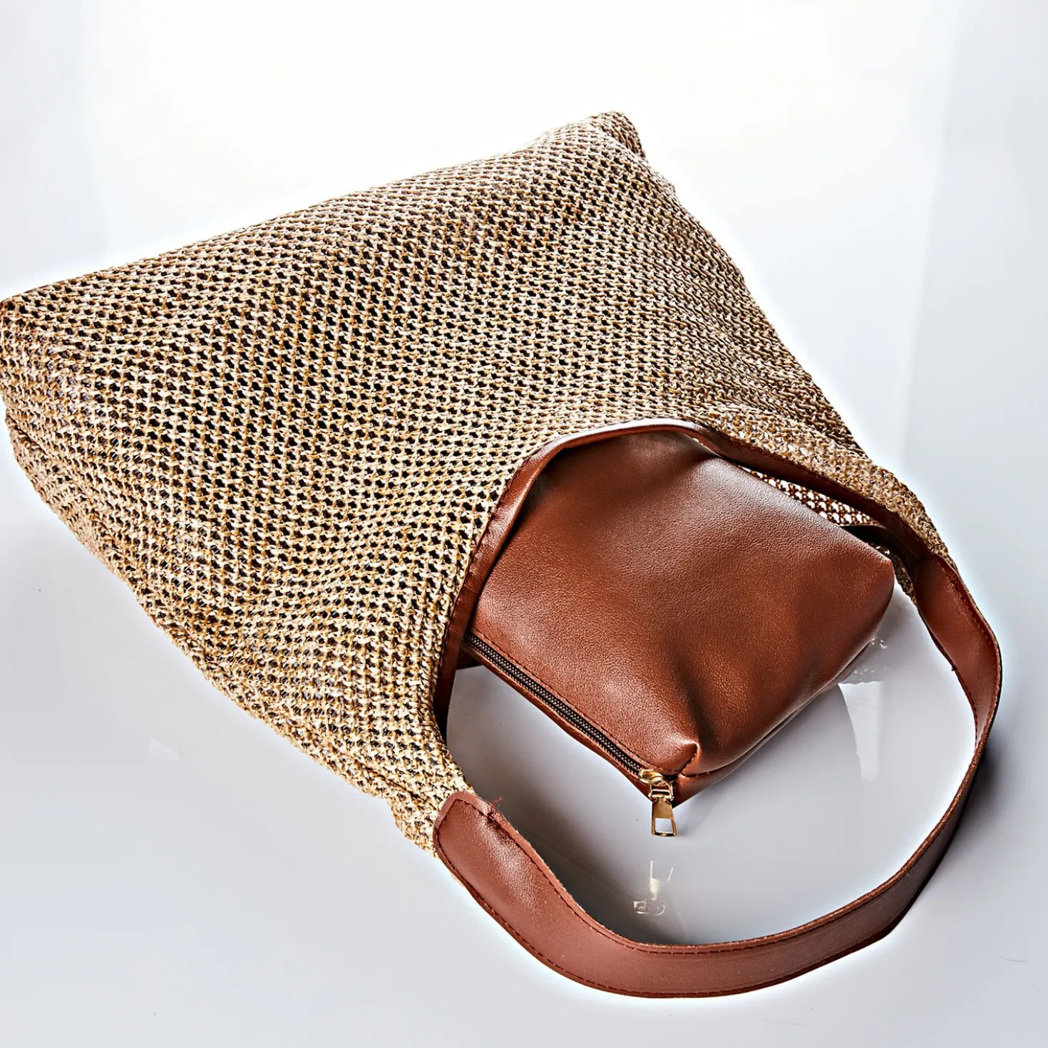 Shopper mit Kosmetiktasche
