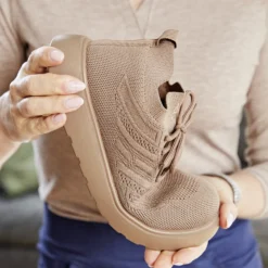 Sneaker "Barbara" in Strickoptik taupe Amélie di Santi