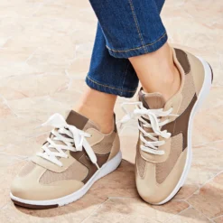 Sneaker