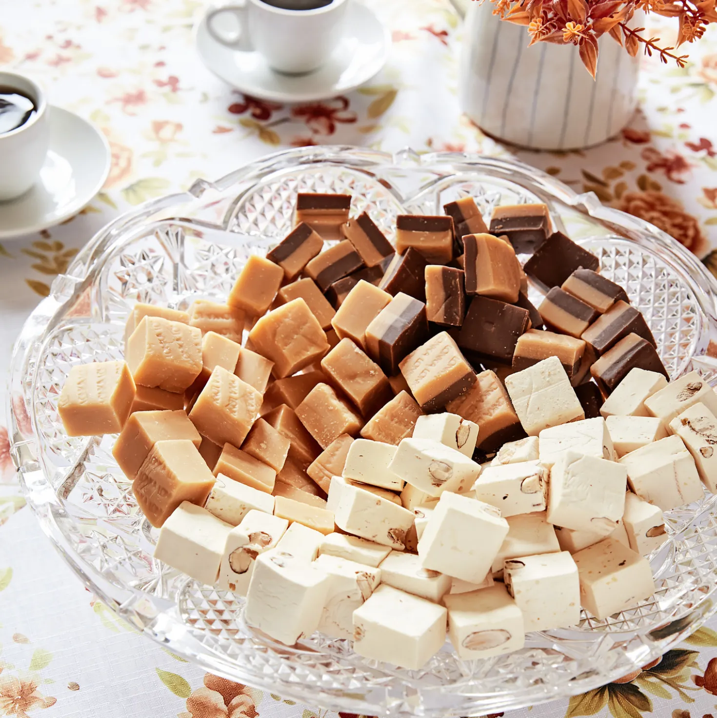 Soft-Nougat mit Mandeln in Frischhaltebox 300g