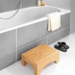 WENKO Badschemel Mod. Bambusa aus Bambus, praktischer Tritt